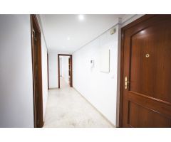 VIVIENDA EN CAÑITO BAZAN CON COCHERA Y TRASTERO.