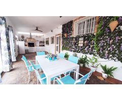 ¡¡ESPECTACULAR CASA EN BARRIADA DE LOS MOCHOS, CÓRDOBA!!