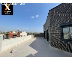 ¡Espectacular Ático en Juan de Borbón con Doble Terraza, Vistas y Comodidades de Lujo!