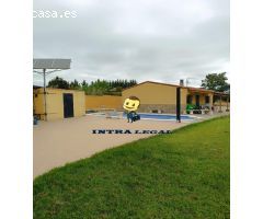 SE VENDE CASA RÚSTICA EN URBANIZACIÓN EN VALVERDÓN.