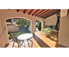 CHALET CON PARCELA DE 1000 M2,CON PISCINA PRIVADA Y A 300 METROS DE PLAYA DE PUNTA PRIMA