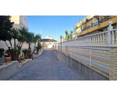 DÚPLEX ESPACIOSO Y EN EXCELENTE ESTADO A 1 KM DE LA PLAYA DE LA MATA EN RESIDENCIAL PRIVADO CON PISC