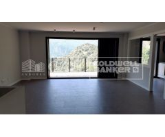 Dúplex de alto estanding de 4 habitaciones con acceso a gimnasio, piscina y jacuzzi