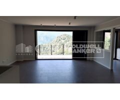 Dúplex de alto estanding de 4 habitaciones con acceso a gimnasio, piscina y jacuzzi