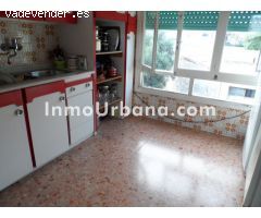 AMPLIA CASA ESQUINA CON GARAJE Y PATIO A LA VENTA EN MONFORTE DEL CID.