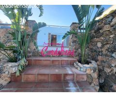 VENDER O ALQUILER DE LARGA TEMPORADA. MAGNIFICO CHALETS CON PISCINA EN ALCOLEA!!!