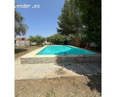 PARCELA CON PISCINA