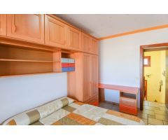 Coqueto apartamento con preciosas vistas al mar y a toda Loma Dos