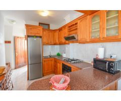 Apartamento con terraza soleada y vistas al mar en Puerto Rico
