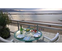 studio en primera linea de las Canteras, con preciosas vistas al mar