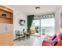 studio en primera linea de las Canteras, con preciosas vistas al mar