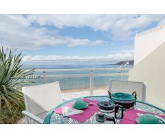 studio en primera linea de las Canteras, con preciosas vistas al mar