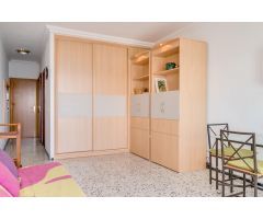 studio en primera linea de las Canteras, con preciosas vistas al mar