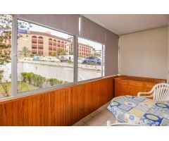 Apartamento con terraza y vistas a la piscina en el CC. El Yumbo
