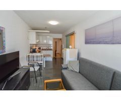 Apartamento de 2 dormitorios con vistas al mar en Amadores