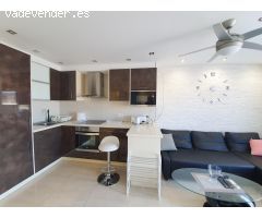 Apartamento en Amadores con bonitas vistas al mar