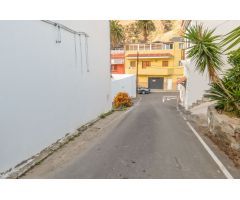 Finca rústica con árboles frutales en Cercados de Espino