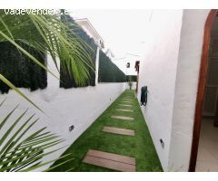 Precioso bungalow con espaciosa terraza privada en la Avenida central de Playa del Ingles