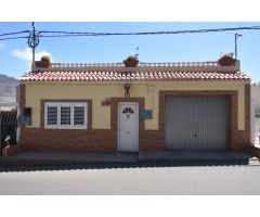 Vivienda con posibilidad de segunda vivienda en azotea en venta en La Aldea.