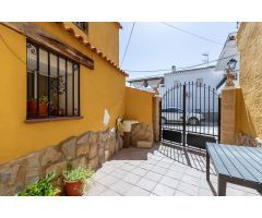 Bonita casa cueva con garaje en pleno centro de Guadix.