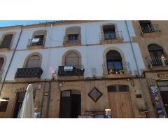 EDIFICIO EN PLAZA PRIMERO DE MAYO DE ÚBEDA