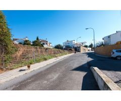 Estupenda parcela a tan solo 300mt de Granada Capital