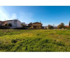 Estupenda parcela a tan solo 300mt de Granada Capital