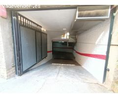 Garaje cerrado en Granada zona Zaidin, 12.80 m. de superficie.