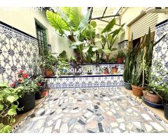 PISO CON ENCANTO Y JARDÍN PRIVADO EN PLANTA BAJA