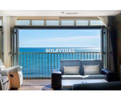 Ático Dúplex de Lujo con Vistas Panorámicas al Mar – Primera Línea en Torrevieja