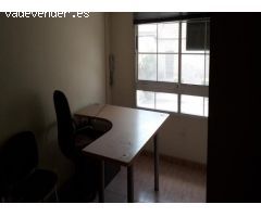 Oficina en venta en Beniel – Avenida del Reino, nº 37 Oficina situada en entreplanta con excelente u