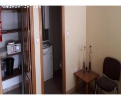 Oficina en venta en Beniel – Avenida del Reino, nº 37 Oficina situada en entreplanta con excelente u