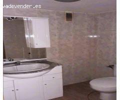 Oficina en venta en Beniel – Avenida del Reino, nº 37 Oficina situada en entreplanta con excelente u