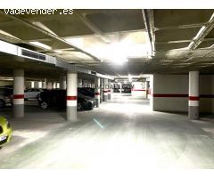 SOL8VIDAL VENDE garaje en edificio de lujo en la redonda de la avenida Duque de Tamames.