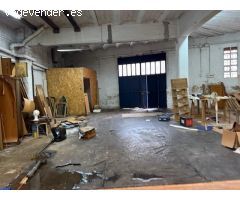 Local en venta en Manresa, ideal para cinco vehículos
