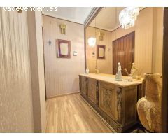 Piso con encanto en Sants-Badal con parking y vistas despejadas