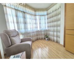 Piso con encanto en Sants-Badal con parking y vistas despejadas