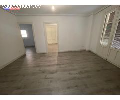 SE VENDE PISO MUY CERCA DEL AYUNTAMIENTO