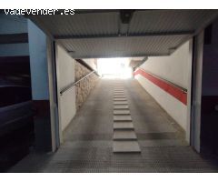 EXCELENTE PLAZA DE APARCAMIENTO PARA VEHICULO GRANDE JUNTO PLAZA LUCEROS EN ALICANTE
