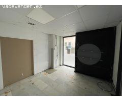 LOCAL COMERCIAL EN VENTA Y ALQUILER – AV. PINO MONTANO, SEVILLA