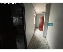 Casa en venta en Los Palacios, Calle Antonio Gala – Junto a la Plaza de las Flores