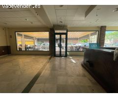 Local comercial en venta y alquiler – Avenida de Hytasa, Edificio Hytasa 12 (Sevilla)