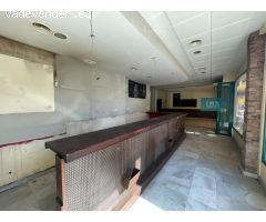 Local comercial en venta y alquiler – Avenida de Hytasa, Edificio Hytasa 12 (Sevilla)