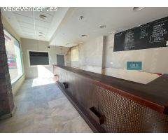 Local comercial en venta y alquiler – Avenida de Hytasa, Edificio Hytasa 12 (Sevilla)