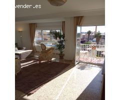 Se vende amplio piso de 4 dormitorios con vista despejadas