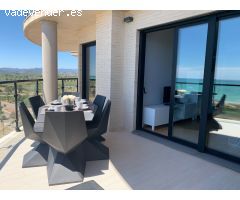 Exclusivo apartamento con vistas al mar. DISPONIBLE JULIO Y AGOSTO
