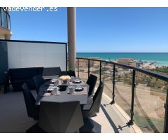 Exclusivo apartamento con vistas al mar. DISPONIBLE JULIO Y AGOSTO