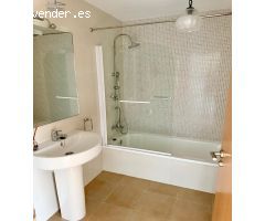 Seminuevo ¡Oportunidad única en Ciudad Escolar! Piso luminoso de 2 dormitorios con patio!!!