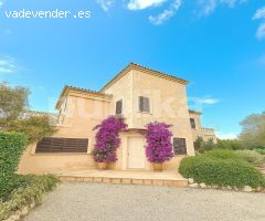 Confortable Villa con gran jardín y piscina privada lista para el verano