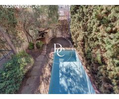 Casa en venta con piscina en la zona alta de Barcelona